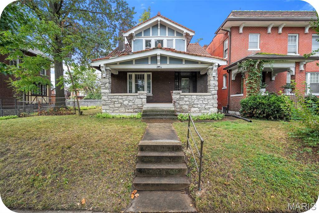 5904 Waterman, St Louis, MO 63112
