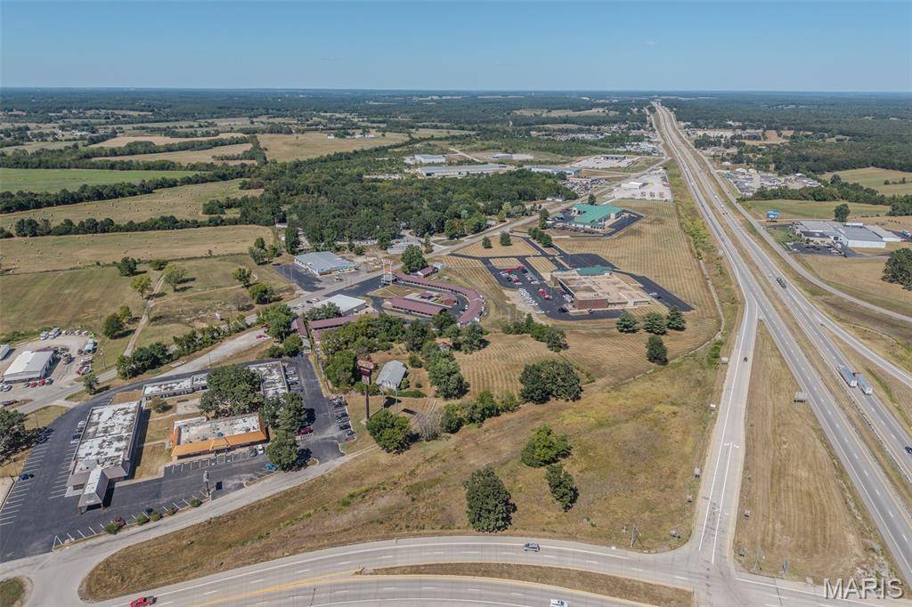 1231 Millcreek RD, Lebanon, MO 65536