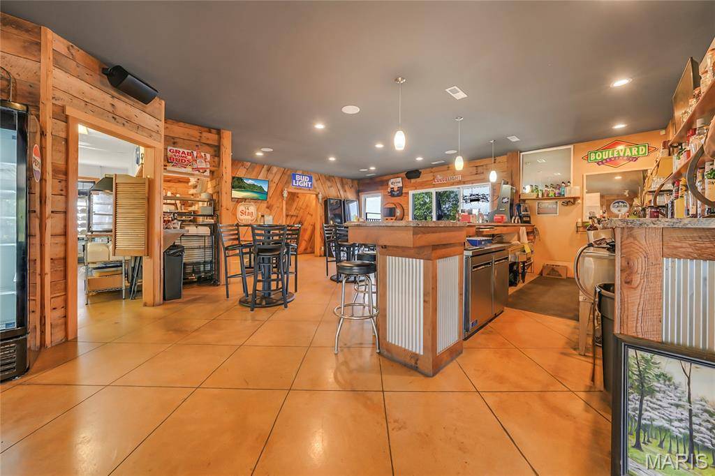 36650 Highway 63 N, Vienna, MO 65582
