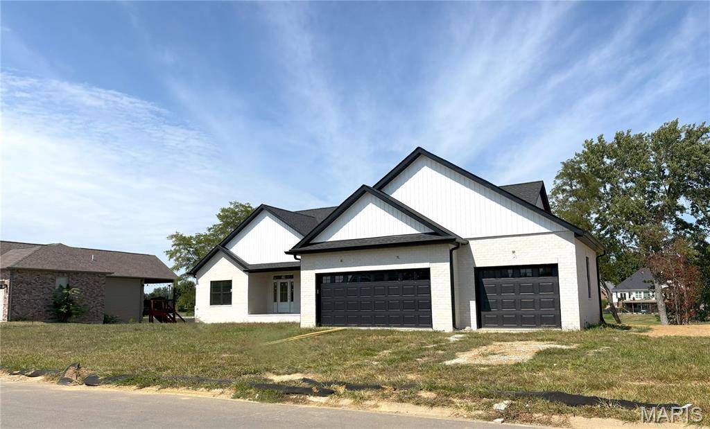 8429 Treybrooke PL, O'fallon, IL 62269