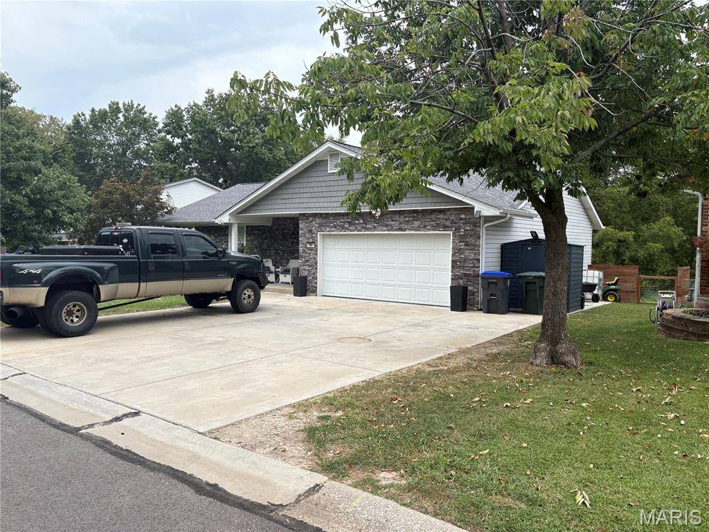 88 Spencer TRL, St Peters, MO 63376