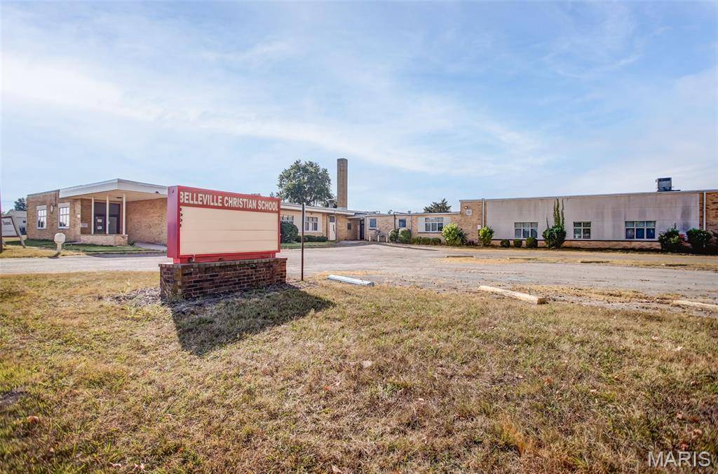 1901 Mascoutah AVE, Belleville, IL 62220