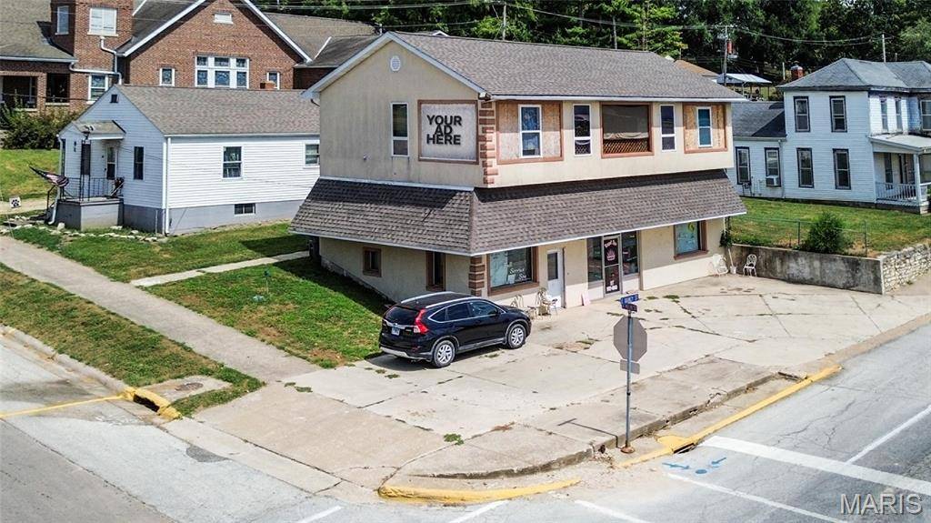 102 E Quincy ST, Pleasant Hill, IL 62366