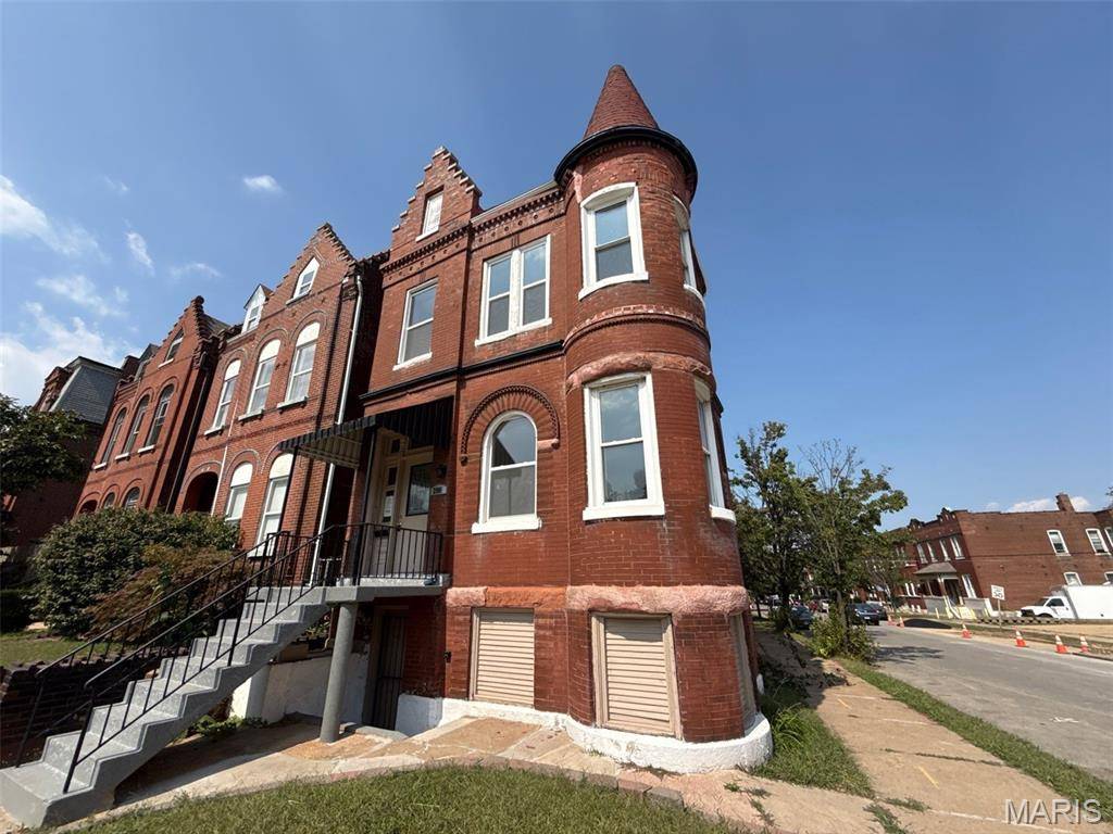 2901 Magnolia AVE, St Louis, MO 63118