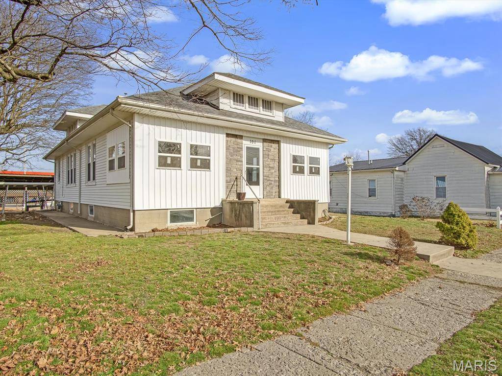 101 E Locust ST, Coulterville, IL 62237