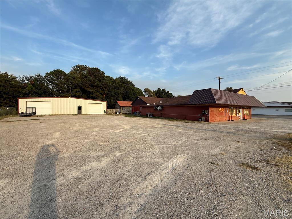 902 Independence AVE, Kennett, MO 63857