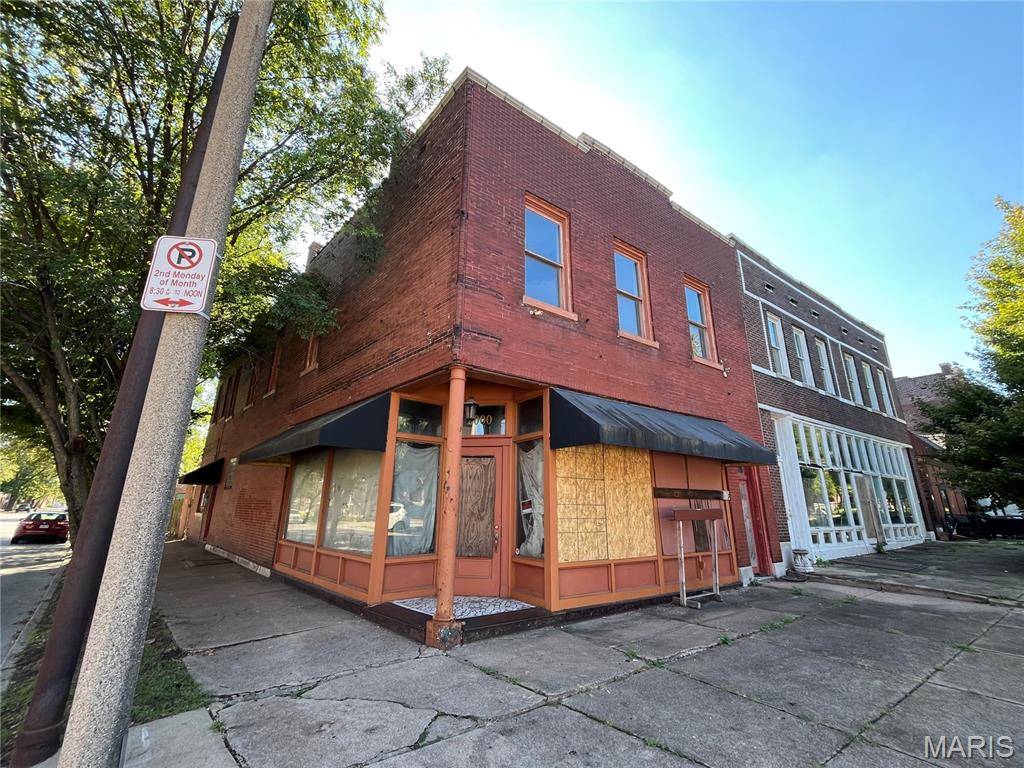 2000 Geyer AVE, St Louis, MO 63104