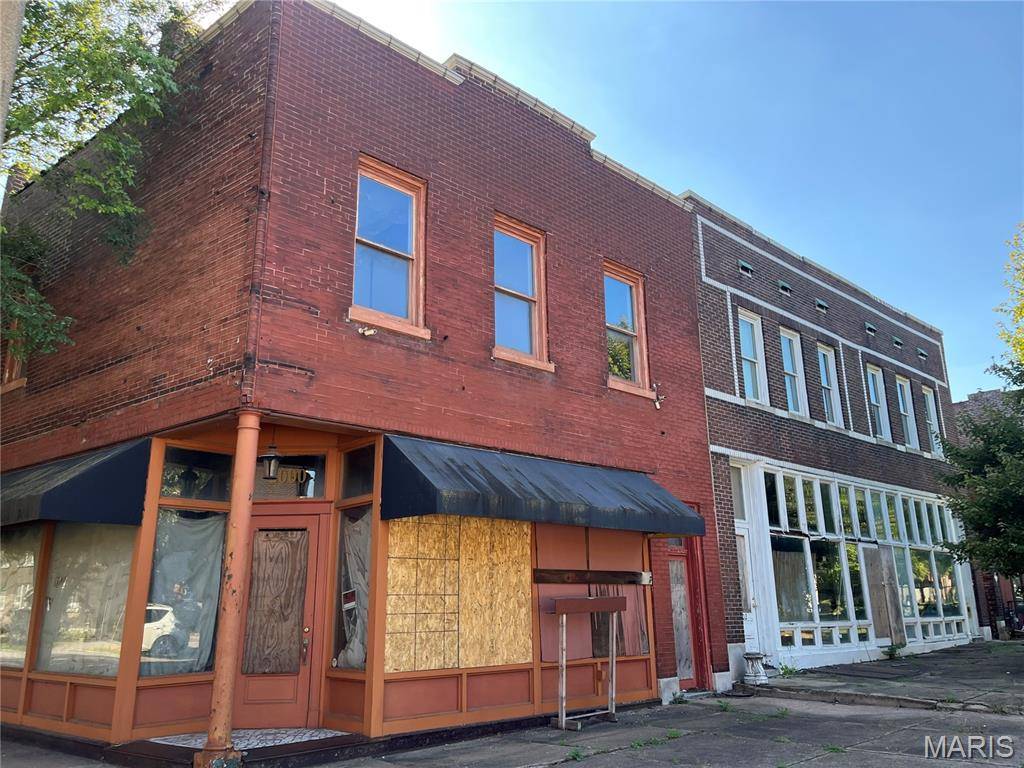 2000 Geyer AVE, St Louis, MO 63104