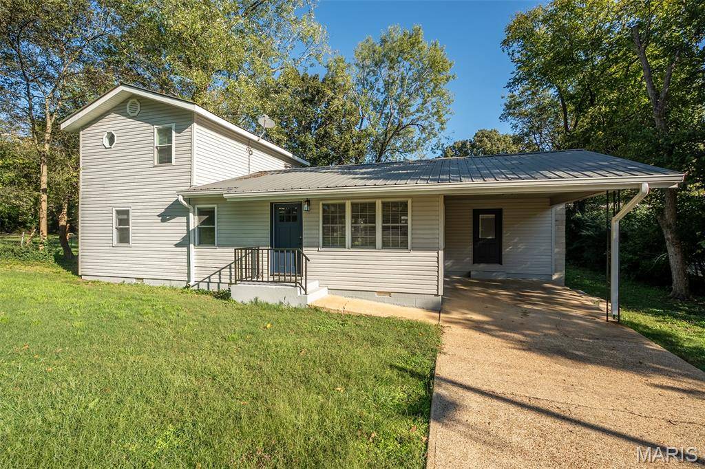 607 Wanda RD, Doniphan, MO 63935
