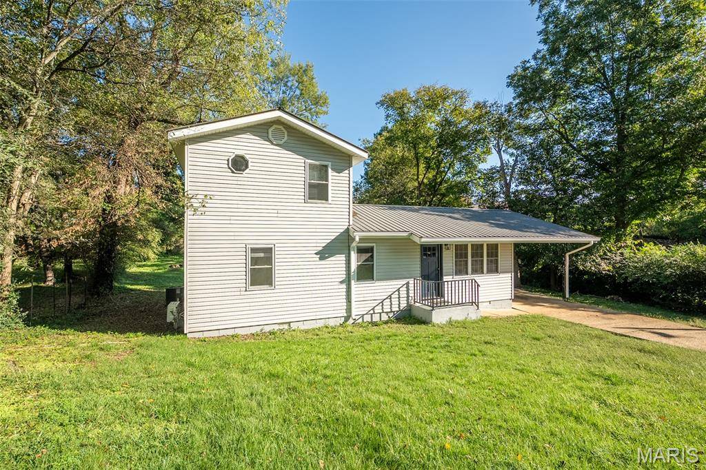 607 Wanda RD, Doniphan, MO 63935