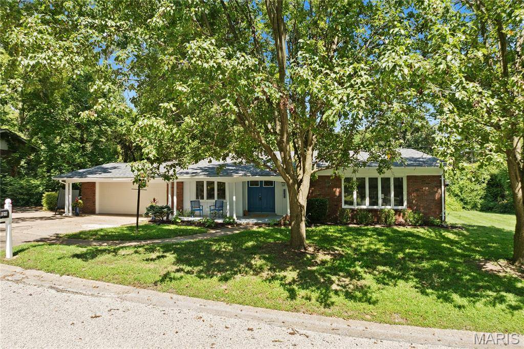 125 Country Club Acres, Belleville, IL 62223