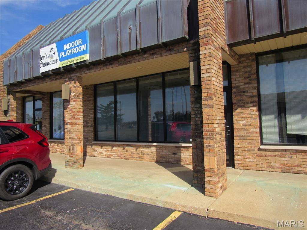 235 E Center Drive #B, Alton, IL 62002
