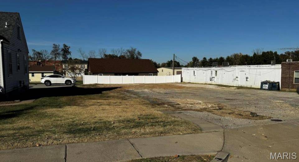205 E Elm ST, O'fallon, MO 63366