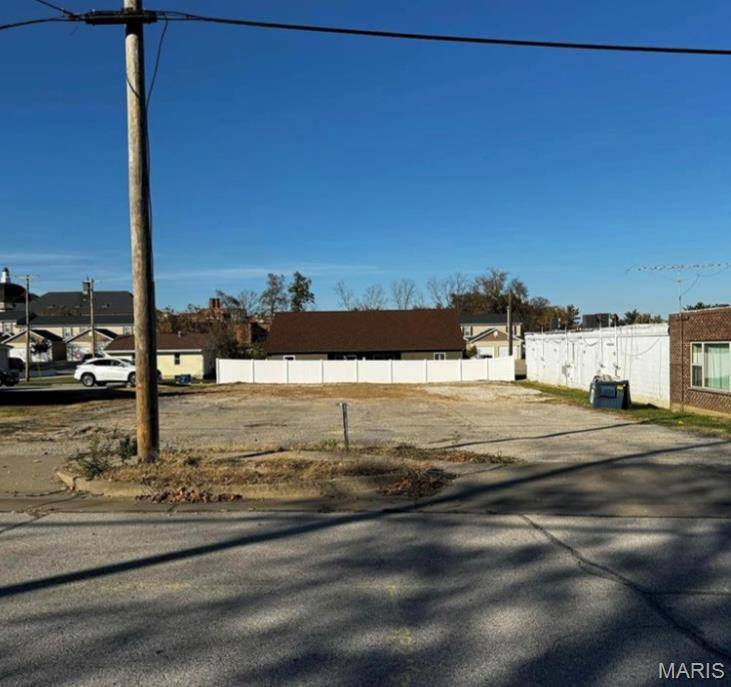 205 E Elm ST, O'fallon, MO 63366