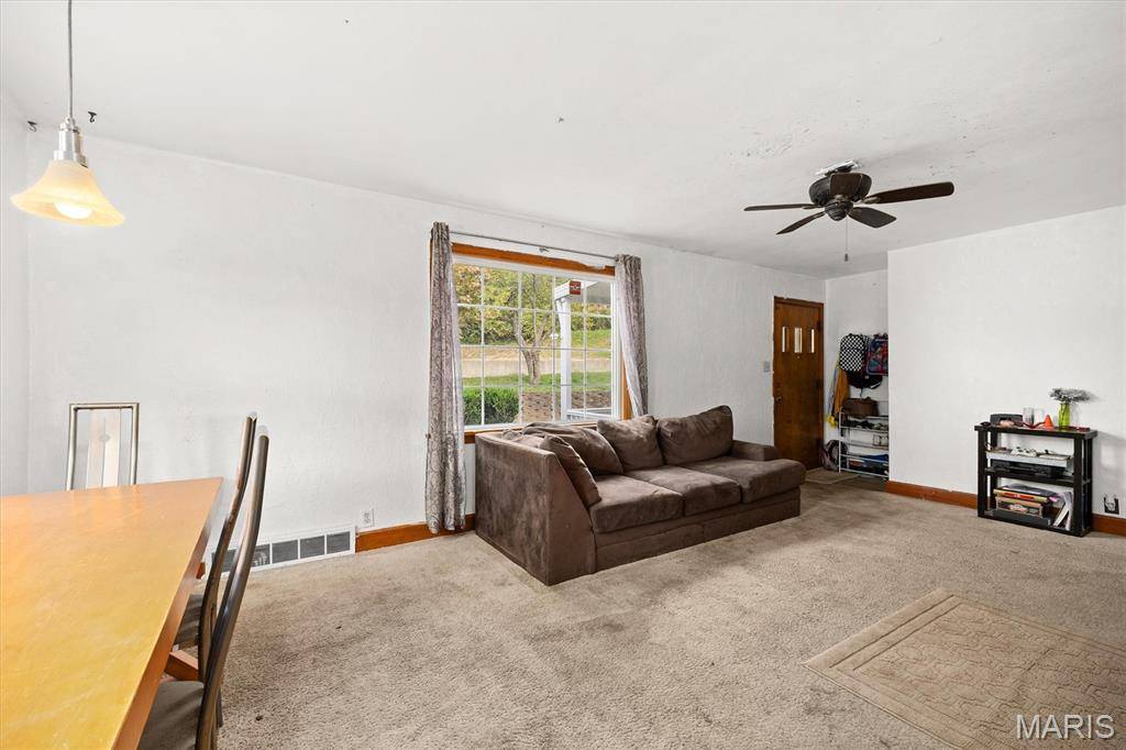 312 E Ofallon DR, Caseyville, IL 62232