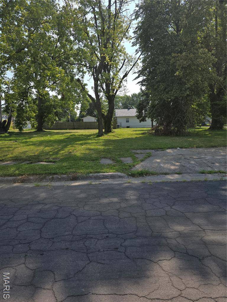 2830 Cayuga ST, Granite City, IL 62040
