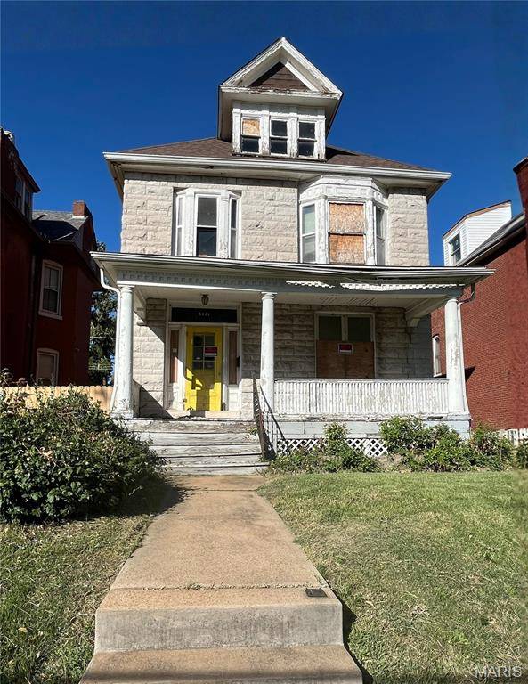 5461 Enright AVE, St Louis, MO 63112