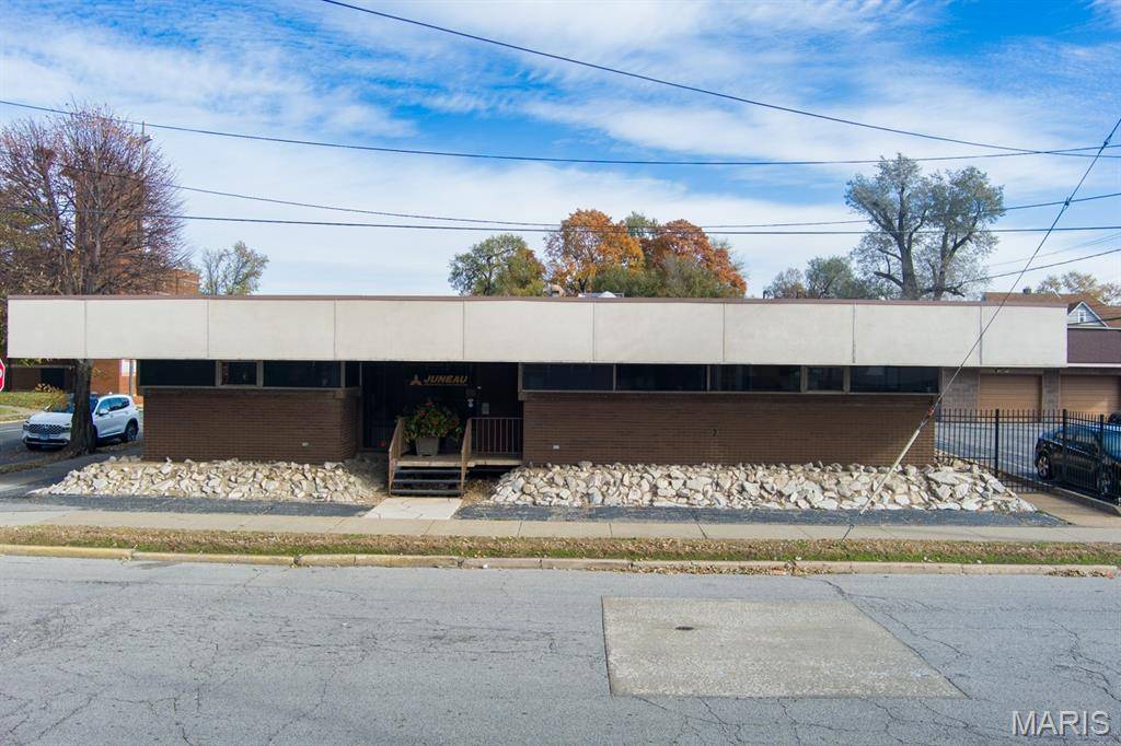 2100 State ST, Granite City, IL 62040
