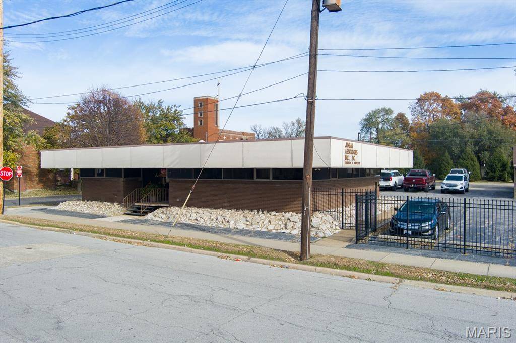 2100 State ST, Granite City, IL 62040