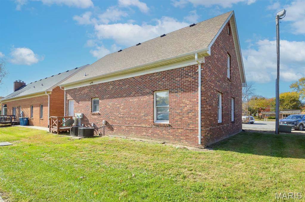 2010 Vandalia ST, Collinsville, IL 62234