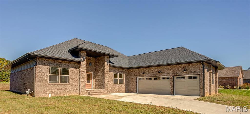 8629 Savoy LN, O'fallon, IL 62269