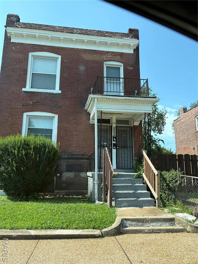 4036 Kennerly AVE, St Louis, MO 63113