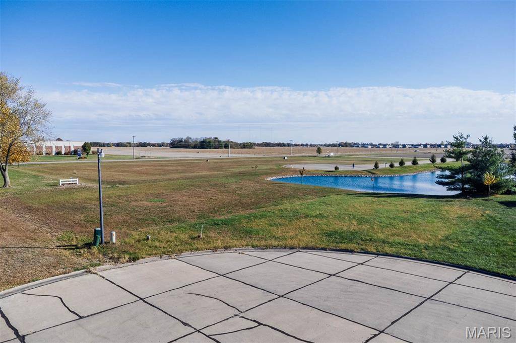 55 Jasons Pointe, Highland, IL 62249