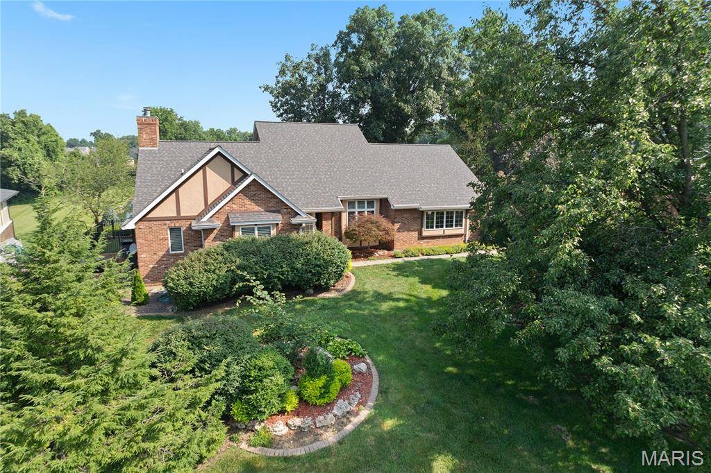 46 Matterhorn DR, Glen Carbon, IL 62034