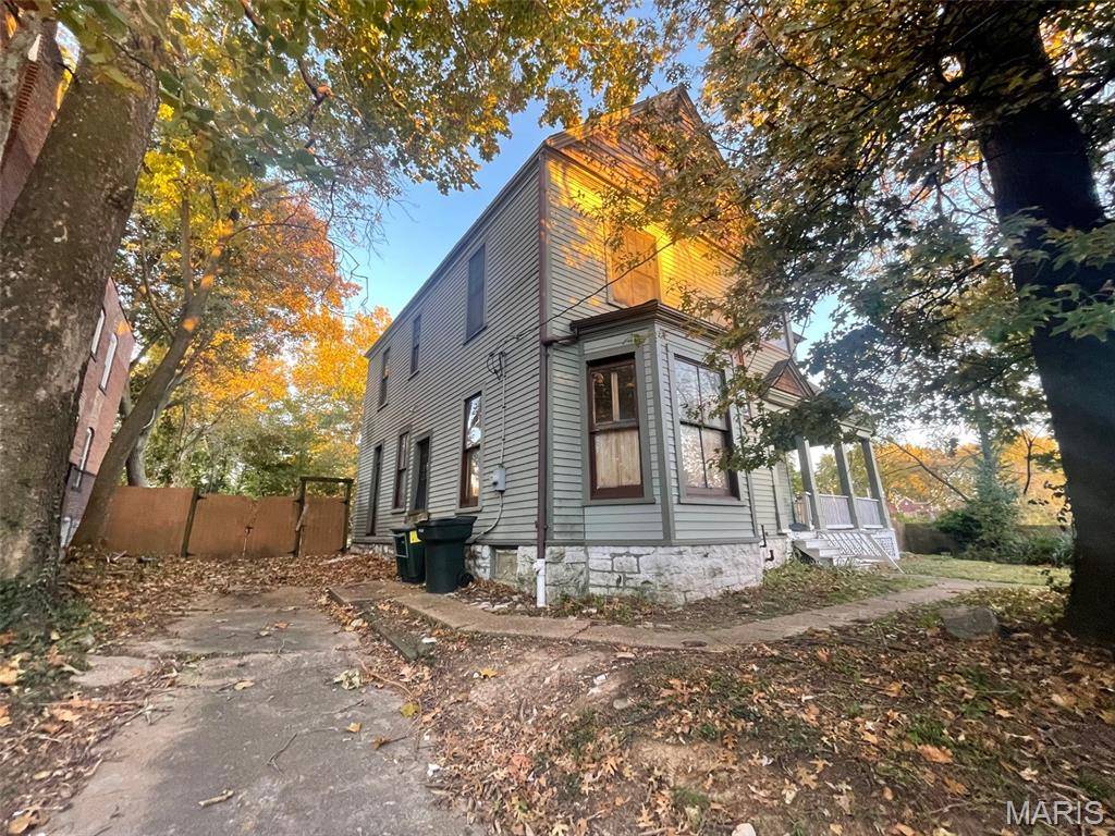 1524 McCausland AVE, St Louis, MO 63117