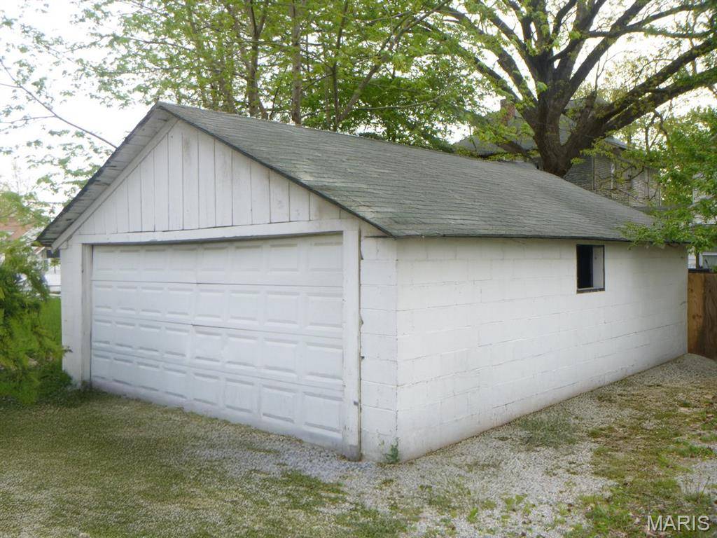 120 N Sycamore ST, Centralia, IL 62801