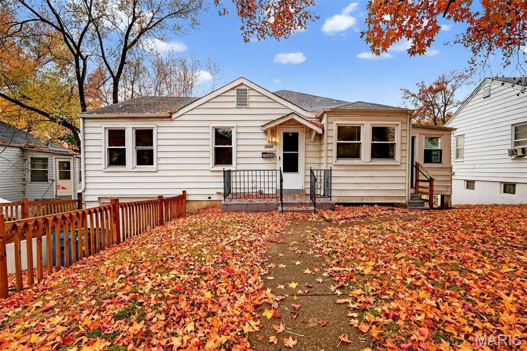 7046 Roslyn DR, St Louis, MO 63136