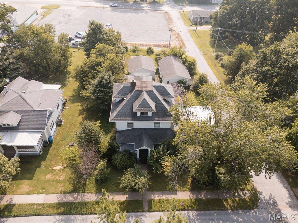 511 South Washington, Mcleansboro, IL 62859