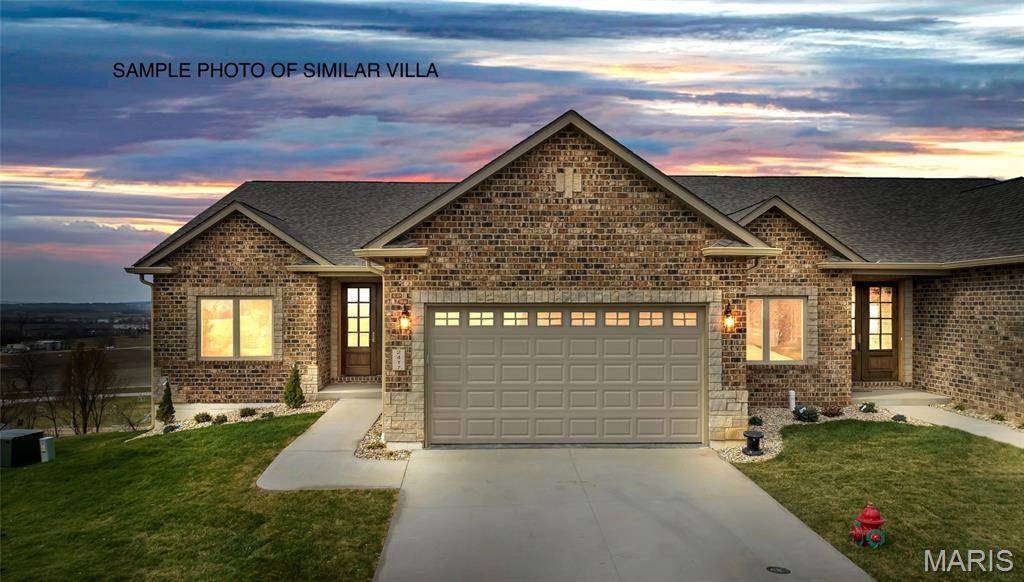 2411 Sunset Ridge DR, Columbia, IL 62236