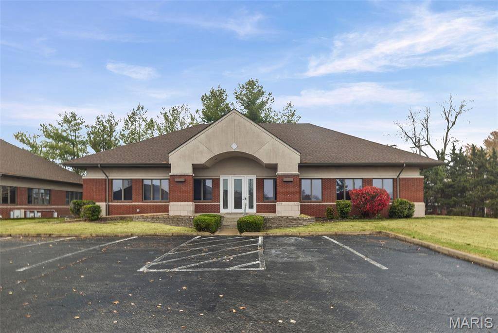 16 Bronze Pointe BLVD, Swansea, IL 62226