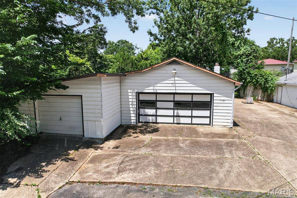 21987 Teak LN, St Robert, MO 65584