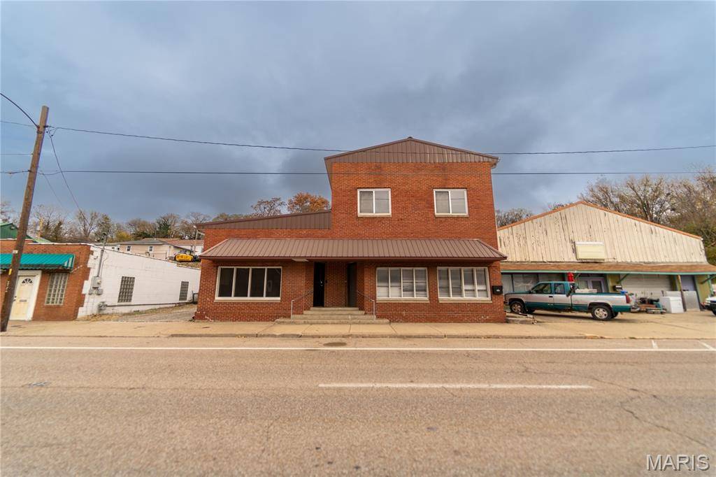 2248 E Broadway, Alton, IL 62002