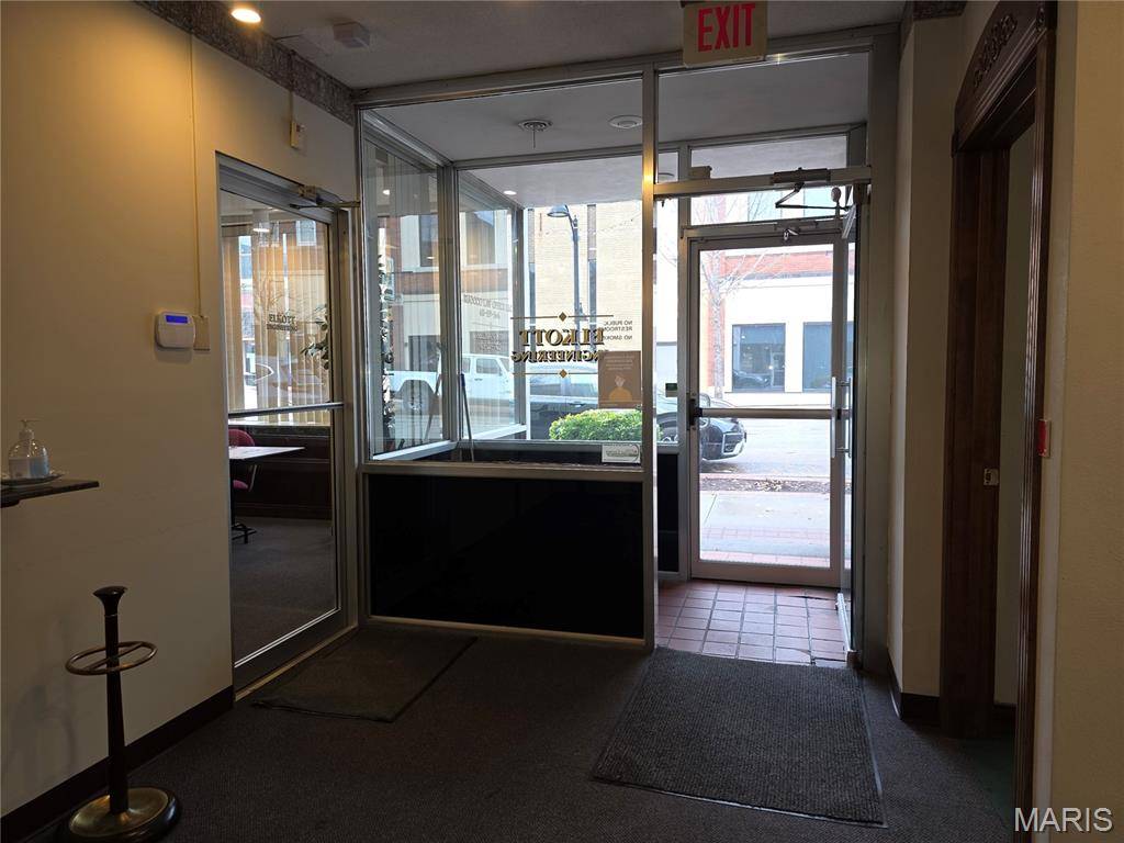 110 W Main ST, Belleville, IL 62220