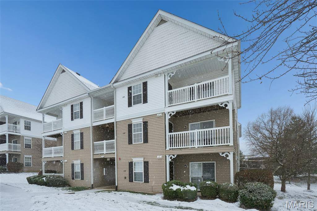 1302 Spring Creek LN, O'fallon, MO 63368