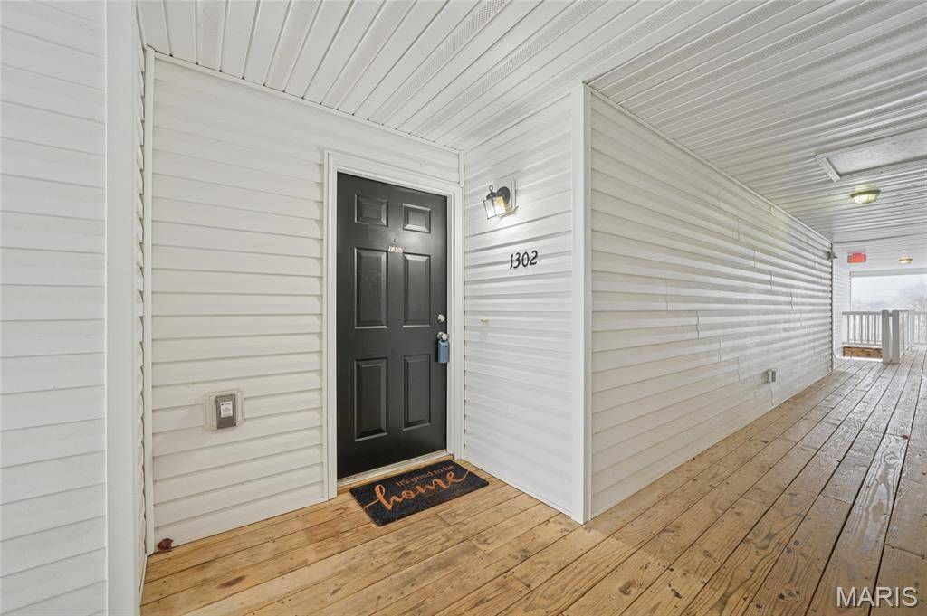 1302 Spring Creek LN, O'fallon, MO 63368