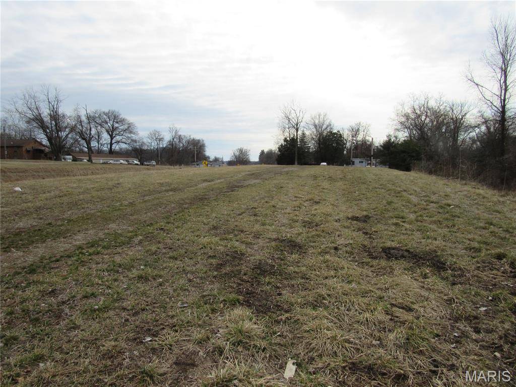 17039 Hillside LN, Jerseyville, IL 62052
