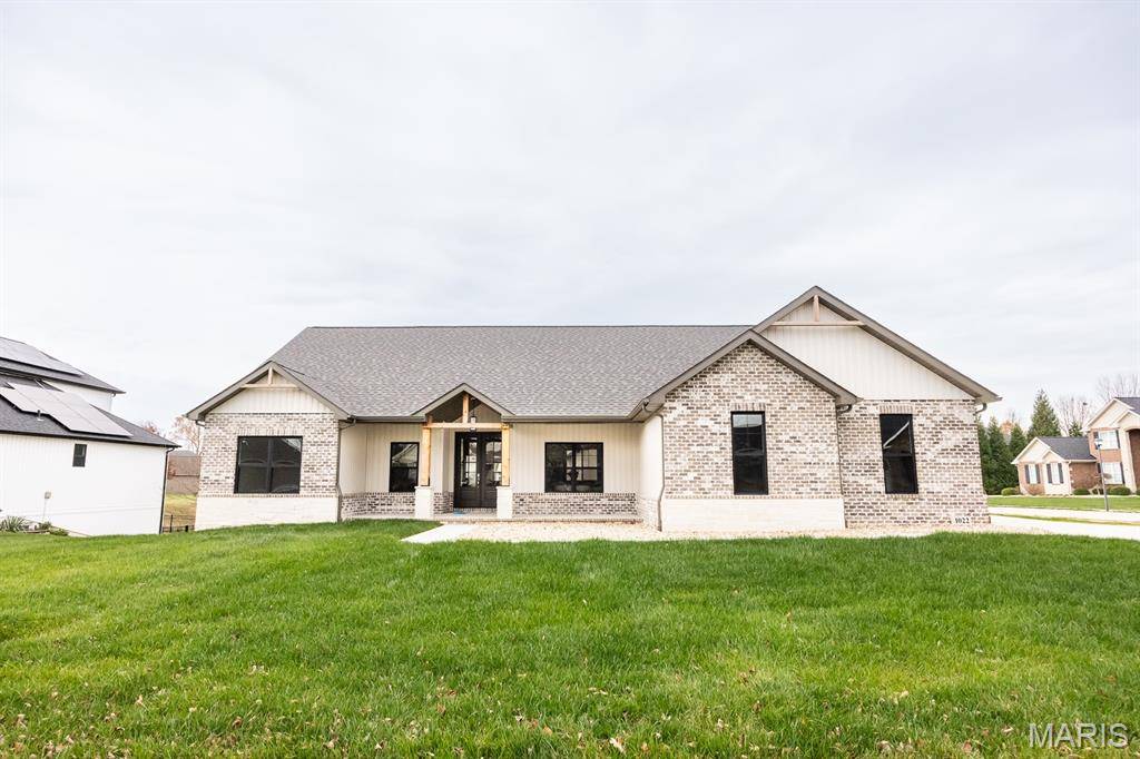 1022 BARTEAU DR, Swansea, IL 62226