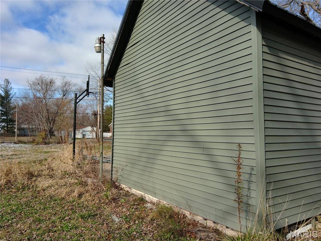 305 S Main ST, Sandoval, IL 62882