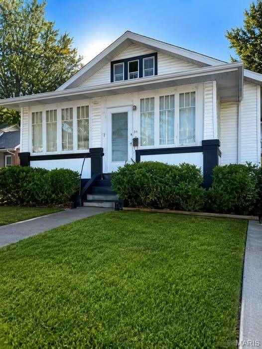 4 Carlyle AVE, Belleville, IL 62220