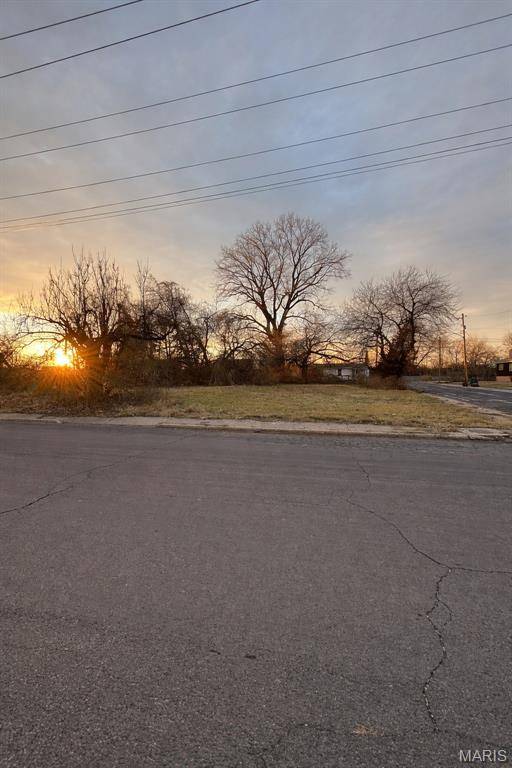 217 W 2nd ST, Madison, IL 62060