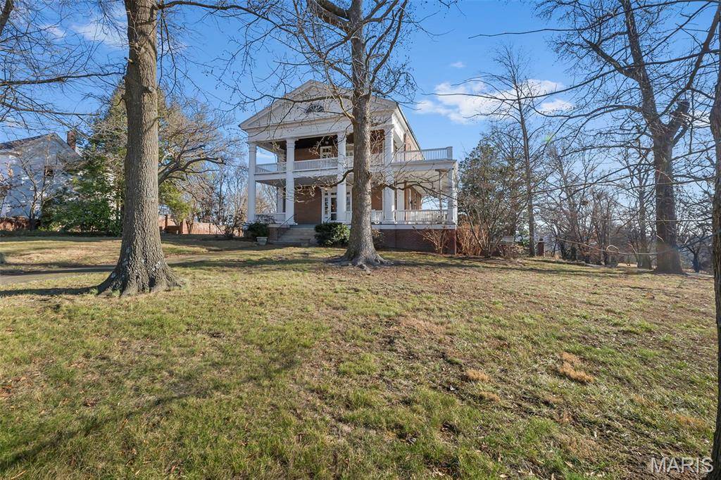 718 State ST, Chester, IL 62233