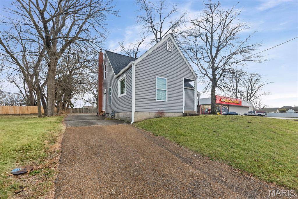 1278 Vandalia ST, Collinsville, IL 62234