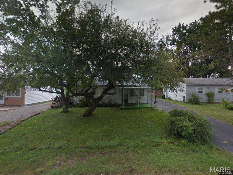 1066 Saint Margaret DR, Cahokia, IL 62206