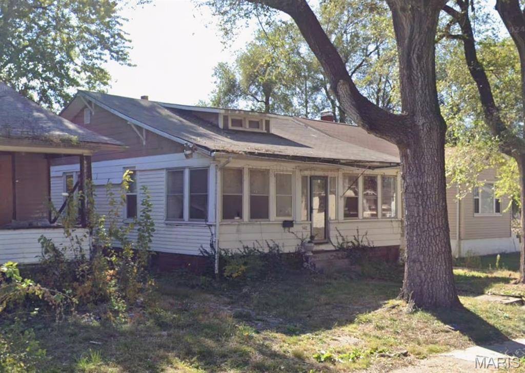 5612 Portland PL, East St Louis, IL 62204