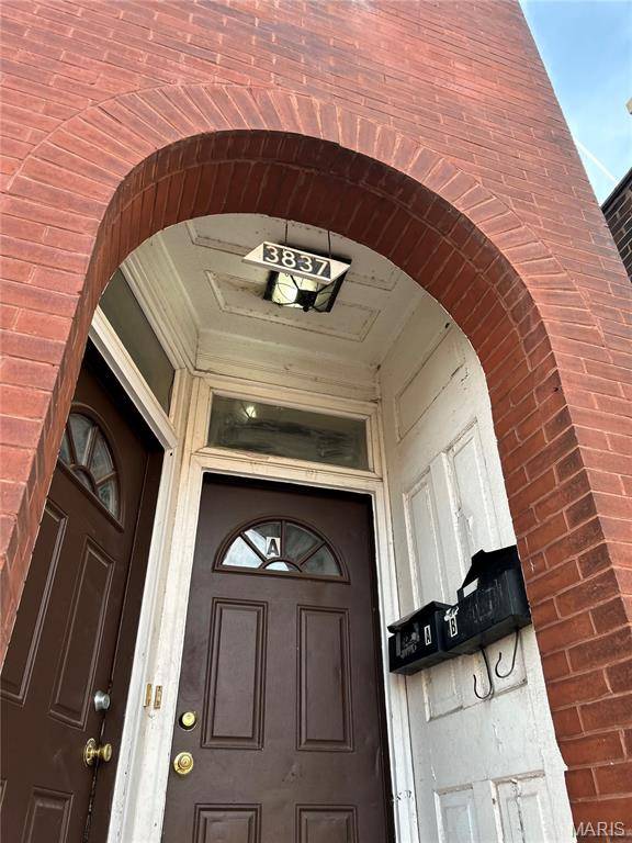 3837 S Compton AVE, St Louis, MO 63118