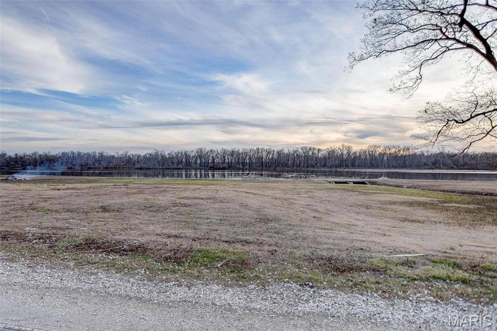 1109 W MAIN ST, Grafton, IL 62037